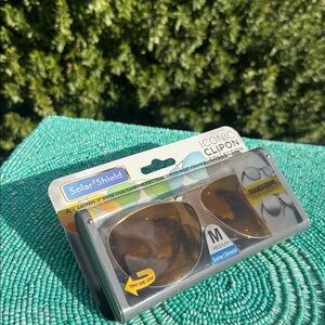 Foster Grant Solar Shield Iconic Clip-on Sunglasses-brand new-originally packed